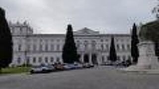 リスボンで一番の宮殿。タペストリー好きにもお薦め