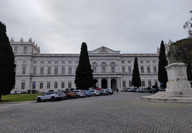 リスボンで一番の宮殿。タペストリー好きにもお薦め