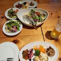 ファーマーズサラダがおすすめ奈良食堂
