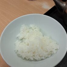 ご飯は気持ち程度。これくらいで十分でしたが