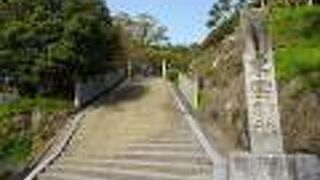 松山城登山道を上る際には寄ります