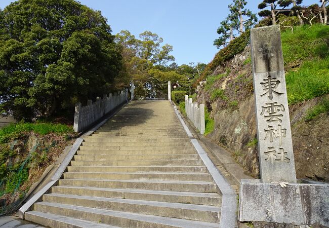 松山城登山道を上る際には寄ります