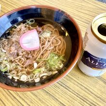 肉そばとノンアルビール