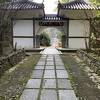 山門からの石畳がとても美しいお寺でした。