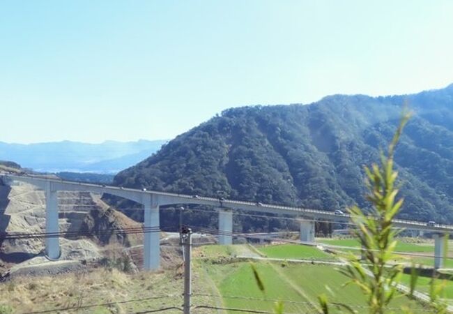 2021年3月開通。全長525メートル、黒川に架けられていています