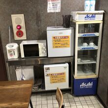 キッチン横の台所関連アイテム、ひと通り揃ってます