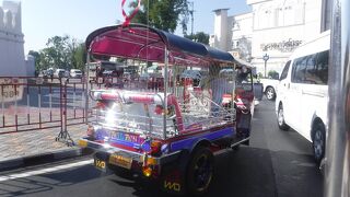 王宮前にたくさんいた