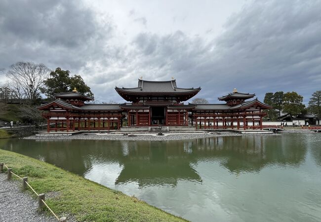 空飛ぶ菩薩さま達