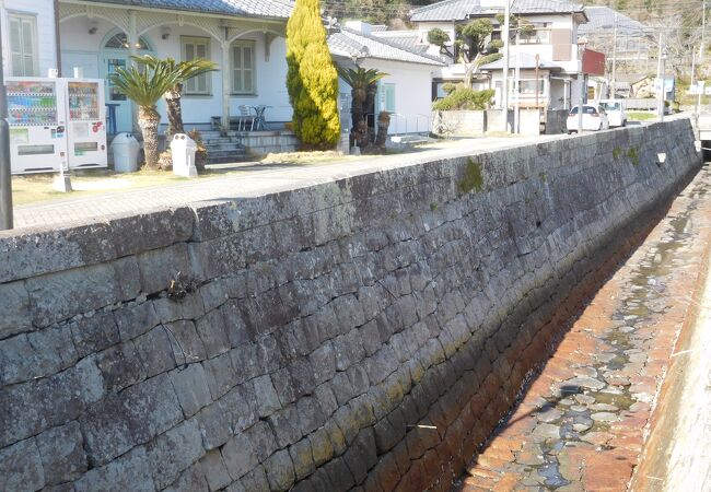 排水路 (三角西港)