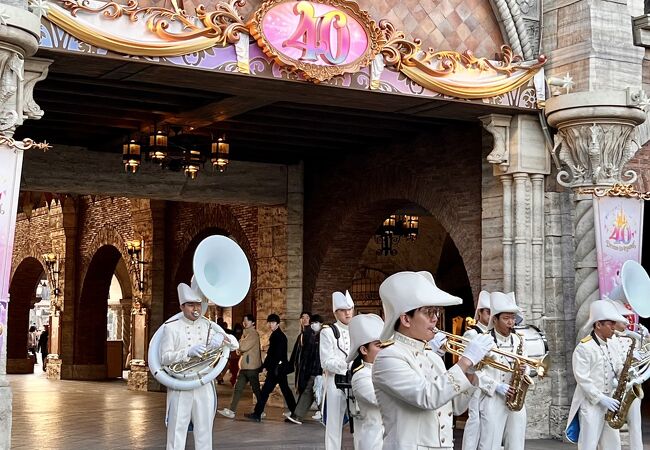 アトモスフィア エンターテイメント (東京ディズニーシー)