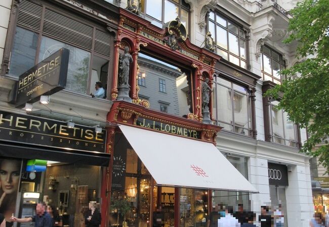 さほど荷物にならない小物もあるので、臆さずに覗いてみると旅行者でも楽しめると思います。