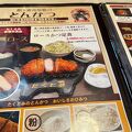 柔らかくジューシーなトンカツを頂きました！アウトレットにも近いです。