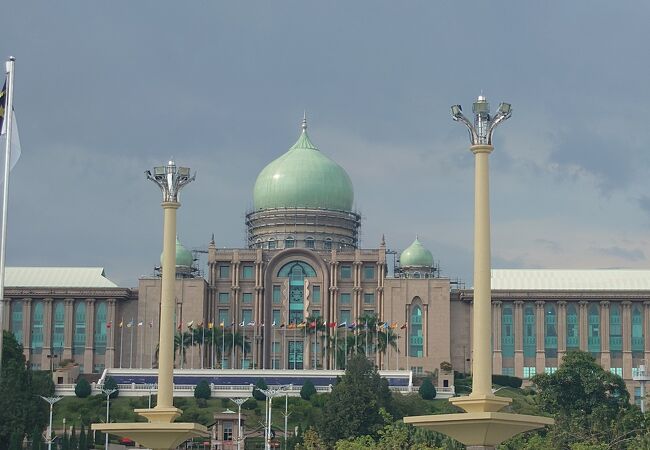 プルダナ プトラ