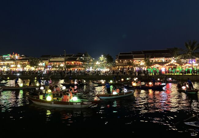 トゥボン川