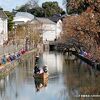 川船の進む倉敷美観地区の風景を優先して、川岸から撮影することに専念しました