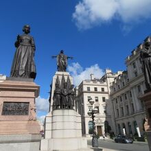 ナイチンゲールもいます