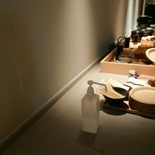 蕎麦を湯がく時間のインストラクションカードを設置した方が良い