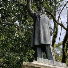 板垣退助遭難の地