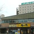 北陸新幹線佐久平駅、上信越自動車道佐久インターにも近く交通の便が良い。