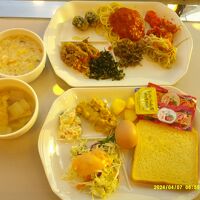 朝食盛付の一例