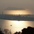 瀬戸大橋越しに見える夕日がきれい