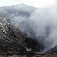 ブロモ山