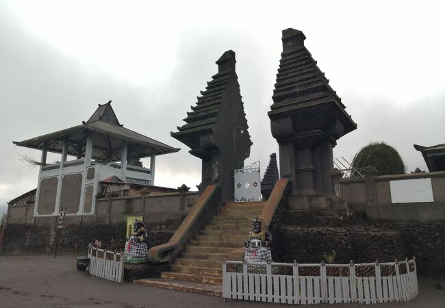 ルフルポテン寺院