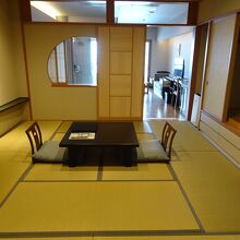 和室　１０畳です