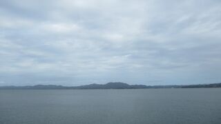 淡水と海水が混じっている汽水湖