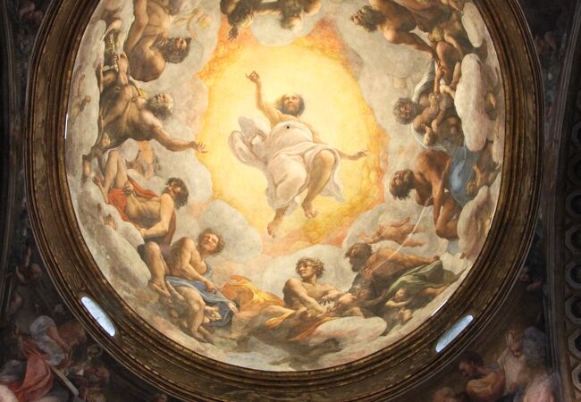 コレッジオのフレスコ画で有名な教会