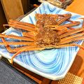 地元の食材をで工夫された料理が素晴らしい。カニも美味しい。要予約。