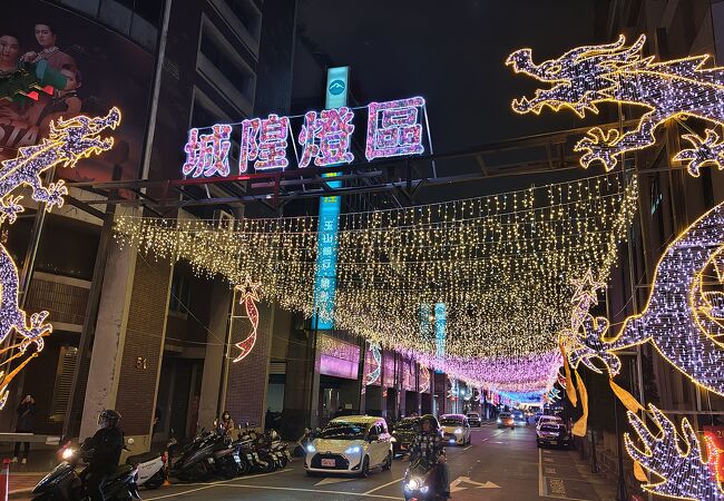 台北ランタンまつりではかなりライトアップされます