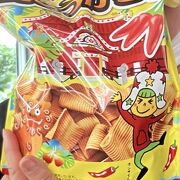 空港の保安検査場の入ったところにあるお土産屋さん