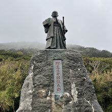 中岡慎太郎像