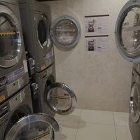 １F　コインランドリー