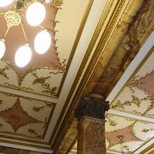 ロココ風の天井飾り