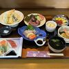 釜めしが名物みたいですが私は刺身が食べたかったのでかないど御膳を頂きました。