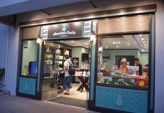 ホノルル クッキー カンパニー (ワイキキ ビーチ マリオット リゾート&スパ店)