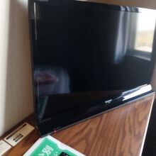 シャープのテレビ。近くにシャープの大きな工場があるからかな。