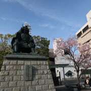 甲府の駅前にあった