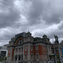 近くには大阪市中央公会堂。