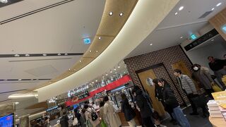 りくろーおじさんの店 大阪伊丹空港店