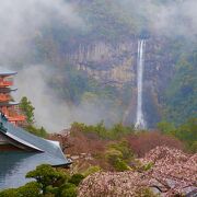 那智勝浦町北東部の内陸一帯にそびえる山々の総称