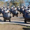 普段はひっそりとした「くまモンポート八代」の公園に数重のくまモンが並んでいます