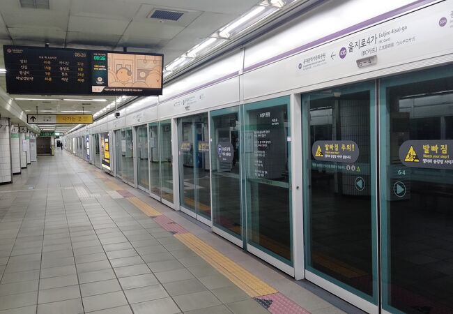 韓国の地下鉄の券売機は日本語表記があり、とても助かりました