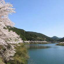 日向神ダム湖