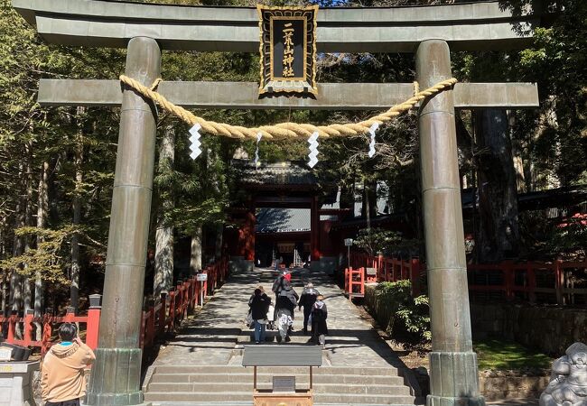 三社の中では少し地味です