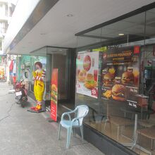 マクドナルド (カオサン店)