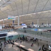 香港国際空港で安いレストランは