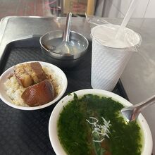 山河魯肉飯